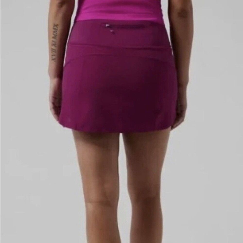 Athleta Run With It Skort Sz M 14” Fuchsia Purple Tennis Golf Running Skirt